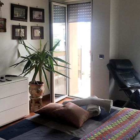B&B Stanze Lussuose Aversa Buitenkant foto